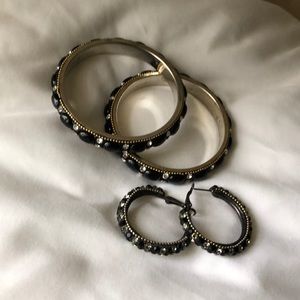 Bracelet and earring set